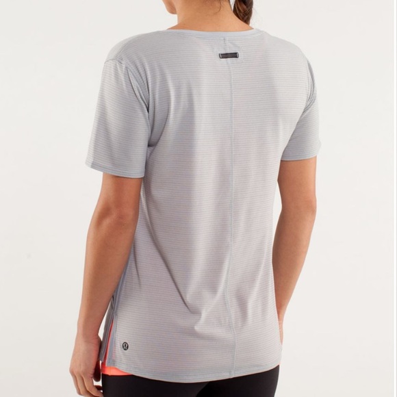 Lululemon Not So Basic Scoop Neck Striped Tee 10 - Picture 2 of 7